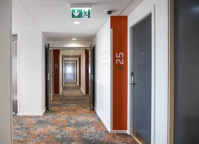 Super 8-Airport Downtown