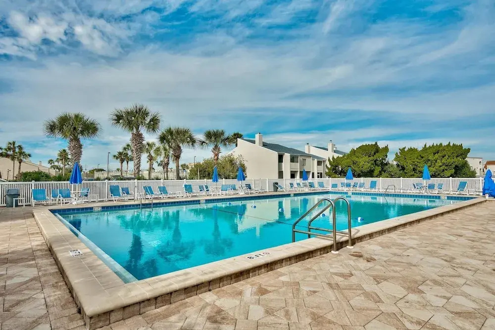 Shoreline Towers 3083