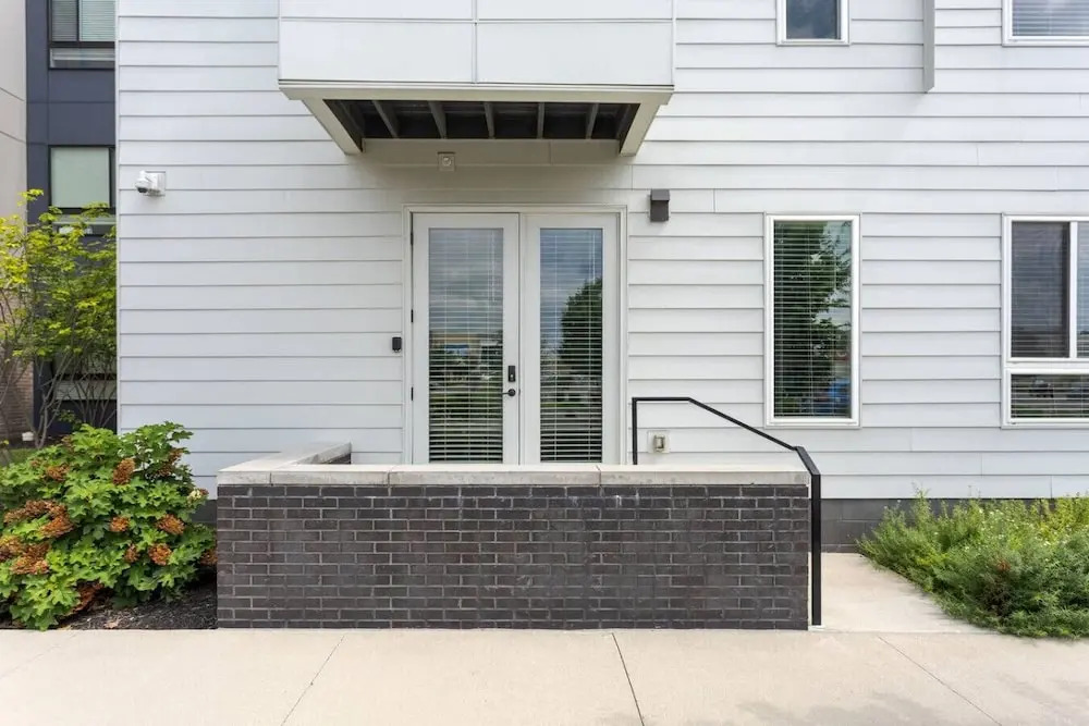 Bright & Cozy 2BR Retreat W/parking Broad Ripple