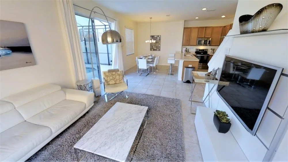 541 Las Fuentes Drive
