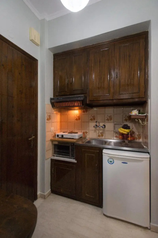 Eleni Apartments