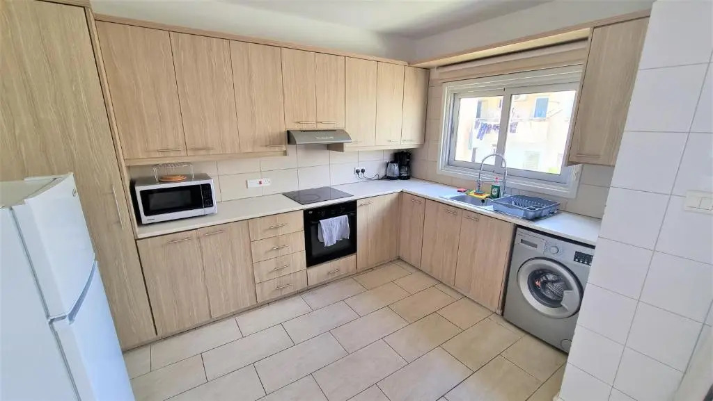 Comfy and Exquisite ROOMS in a Shared 3BR Apartment Near Main Harbor, City Center