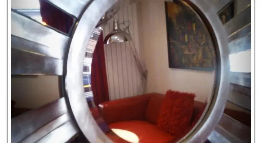 London Hythe Close Rooms to Let