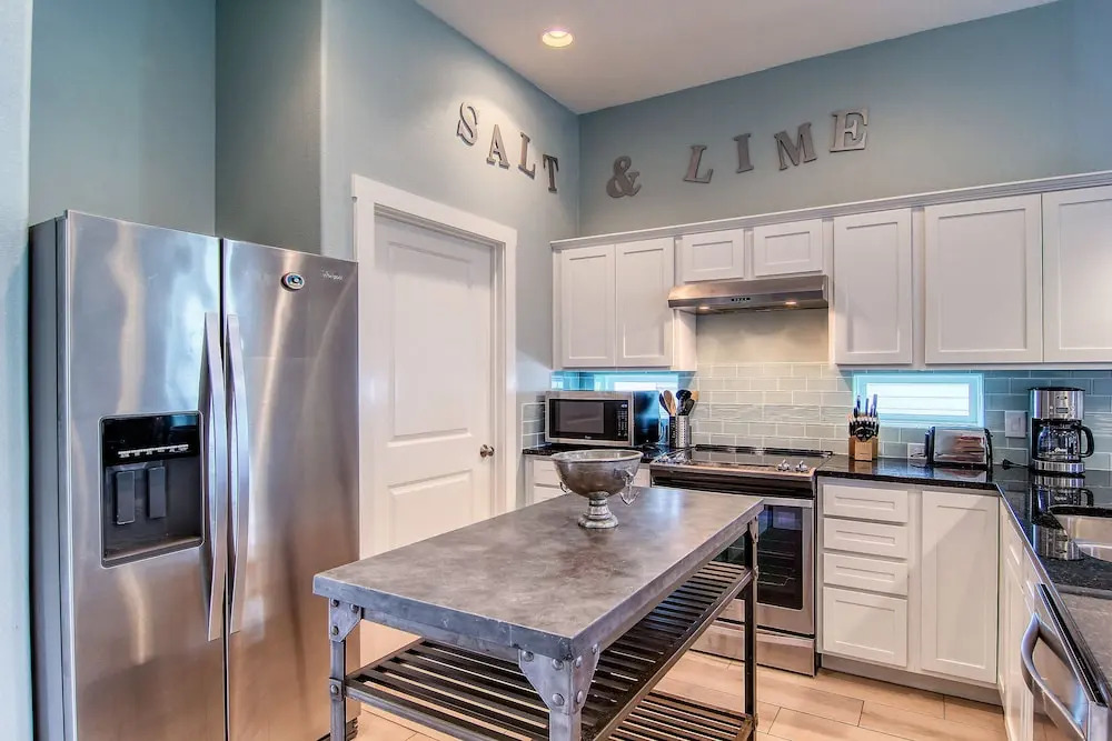 Salt and Lime 6 Bedrooms 5 Bathrooms Home