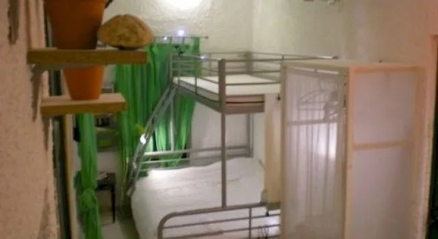 Adonis Guesthouse