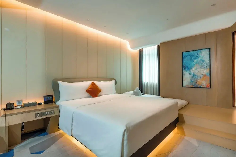 K · International Hotel