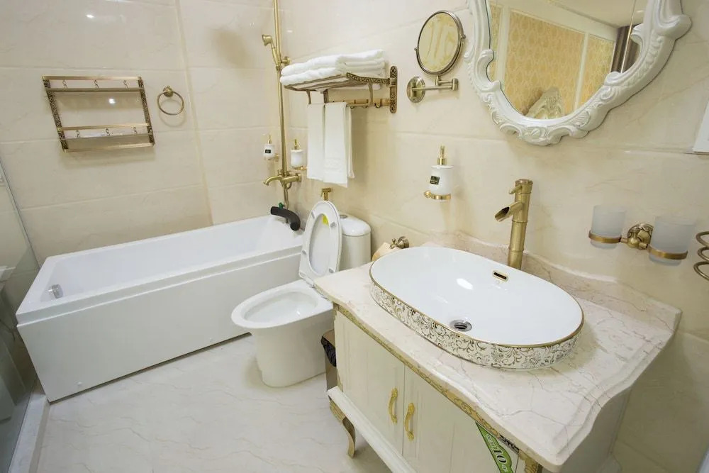 Kings Hotel Mỹ Đình