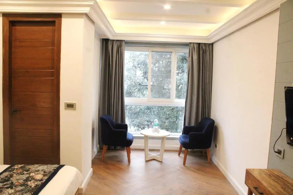 Hotel Sapling Mussoorie - 500 Mtr from Picture Palace Mall Road