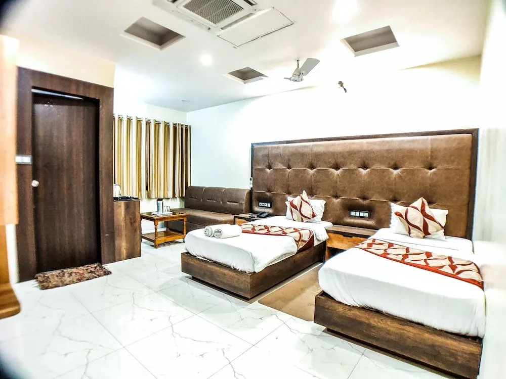Hotel Orchid  Inn