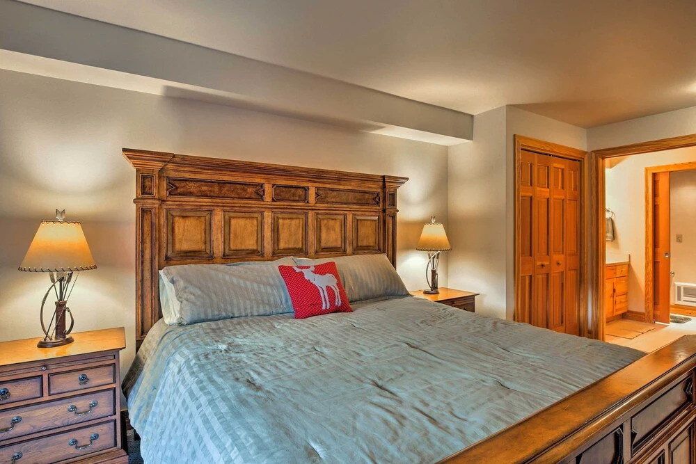 Cozy Driggs Condo w/ Hot Tub & Ski Shuttle Service