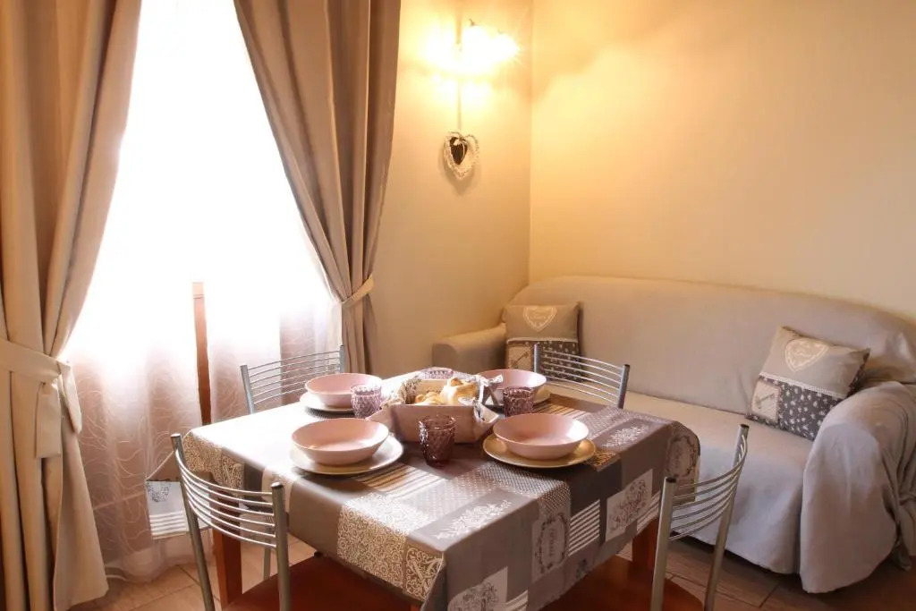 Agriturismo Cascina Crocelle - Lake View and Heated Pool