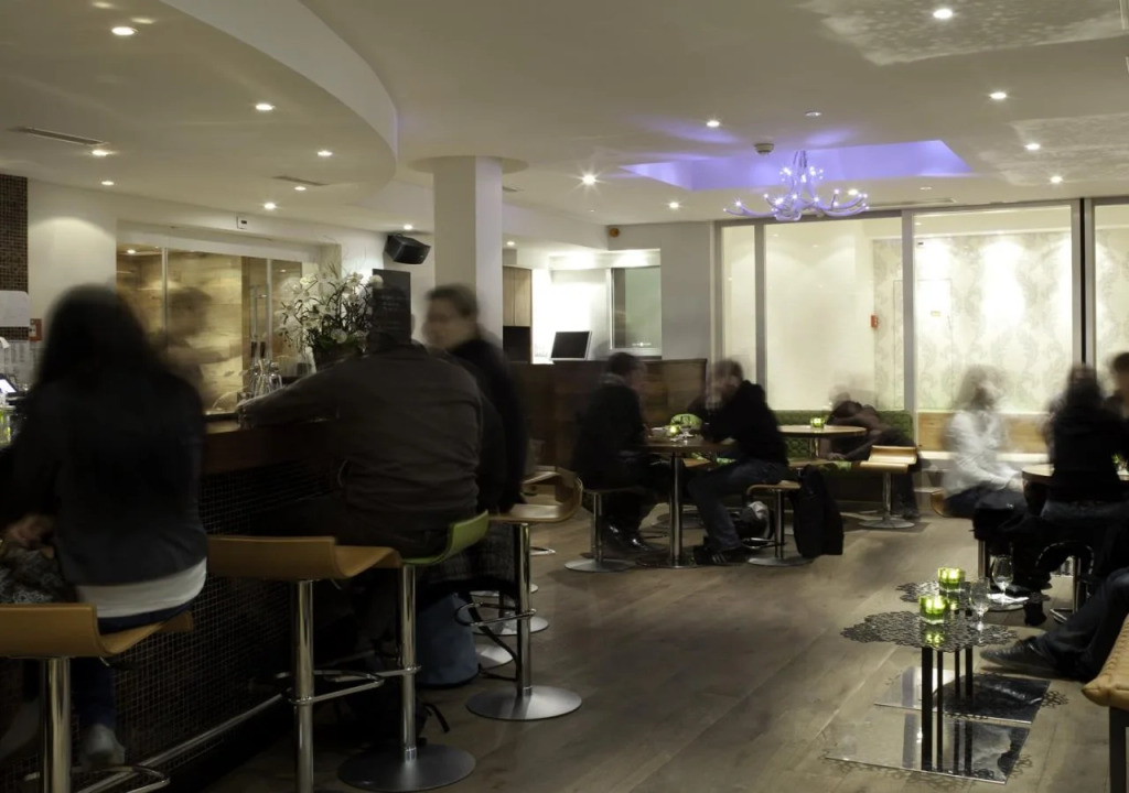 PLATZHIRSCH ZÜRICH - Downtown Boutique Hotel & Sushi Lounge