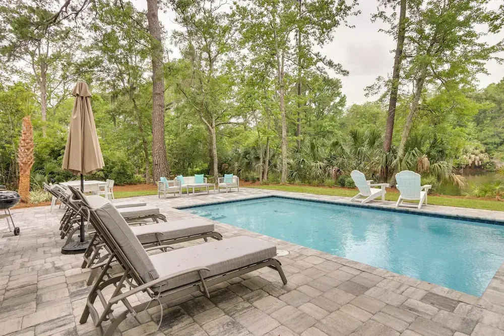 Golf, Dine & Swim: Sleek Palmetto Dunes Home!