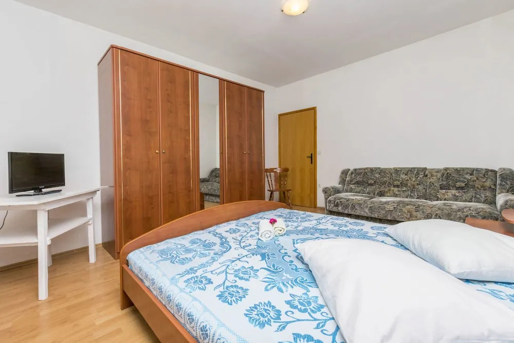 Apartments Anka 20m from the beach