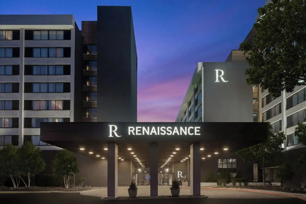 Renaissance Chicago North Shore Hotel