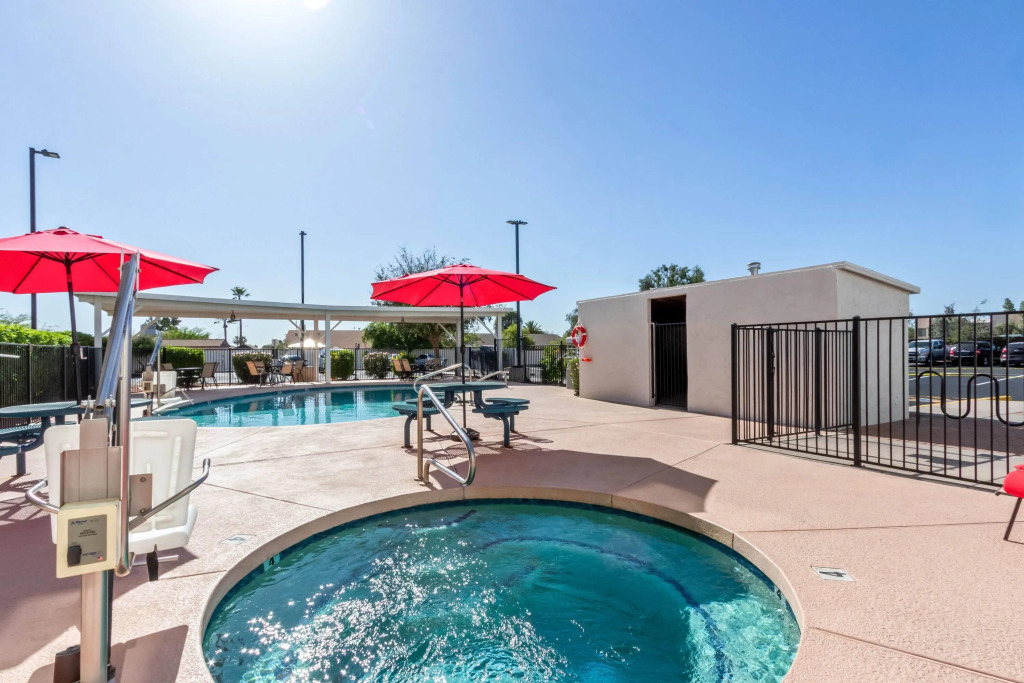 Super 8 by Wyndham Mesa Gilbert