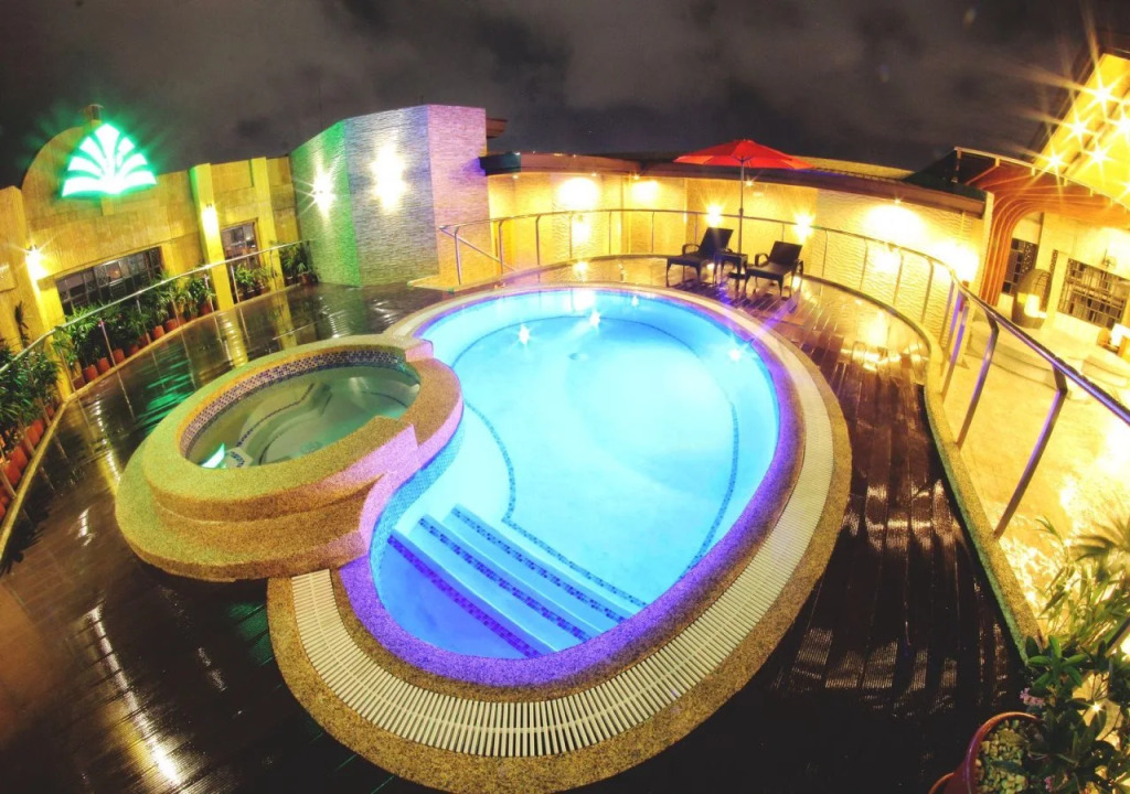 Pearlmont Hotel
