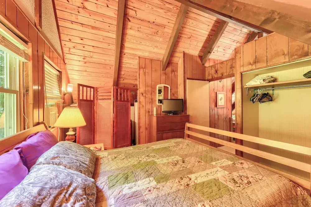 Snowshoe Cabin W/ Resort Perks - Ski, Tube & More!