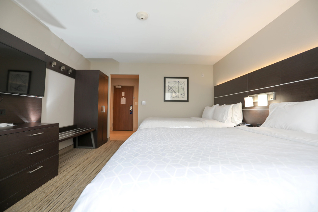 Holiday Inn Express & Suites Forney