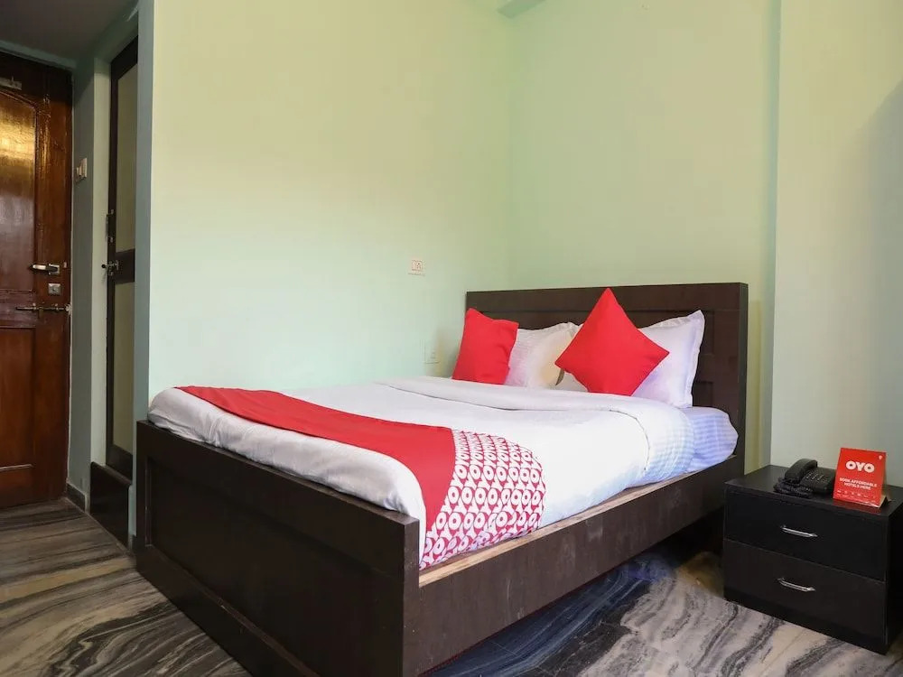 OYO 13809 Hotel Siddhant