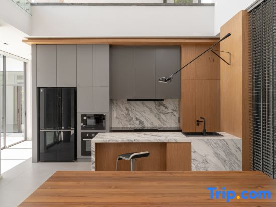 Horizon J1 Villa l Private Pool 3BR Near Nimman
