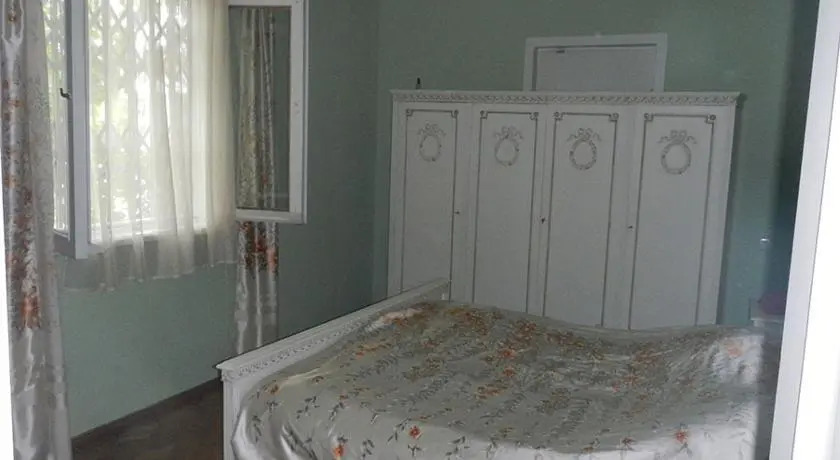 Tsqneti Holiday House