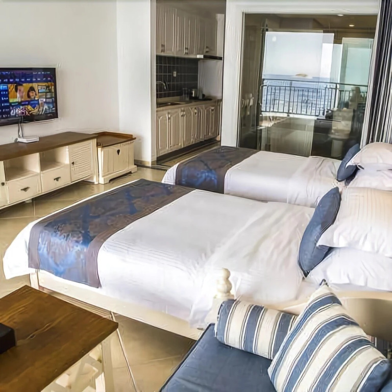 Fenghuang Shanshui Hongwan Sea View Holiday Hotel