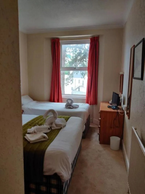 Inglewood Palm Hotel