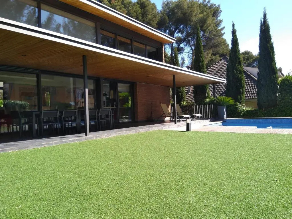 VILLA DEL BOSQUE