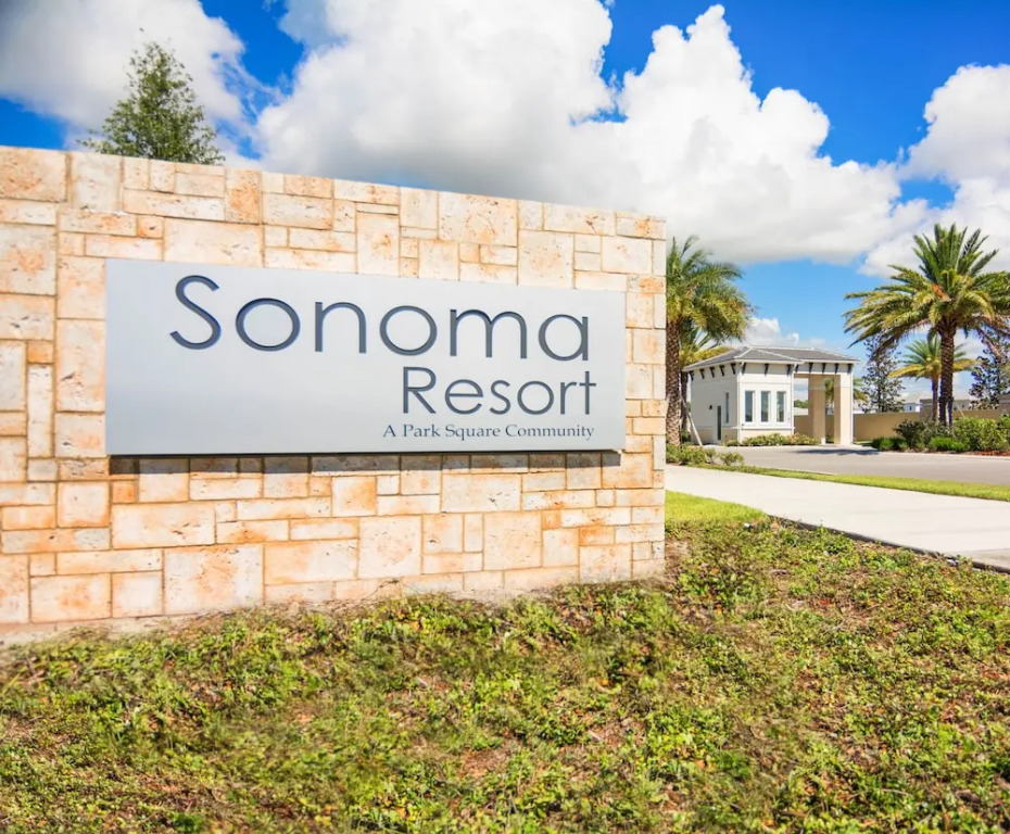 Stunning Vacation Home So3890
