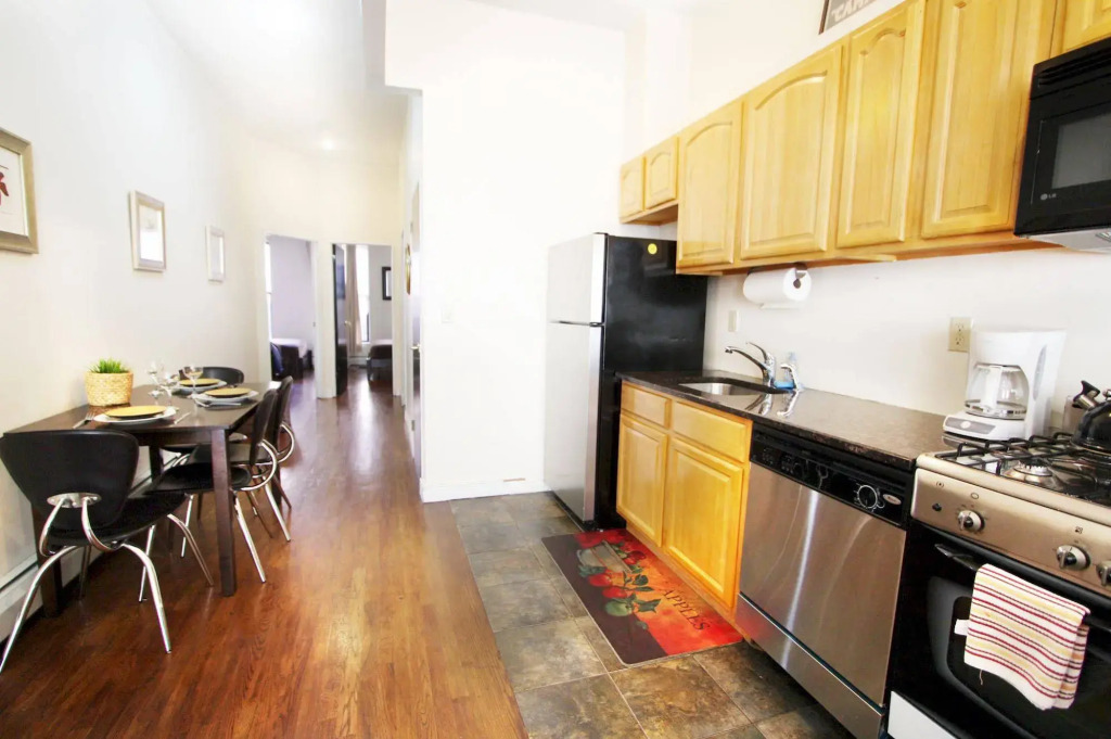 Luxury Suites Lenox Ave