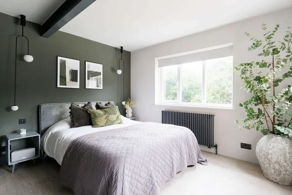 Stylish 4 Bed Home Close to Beach