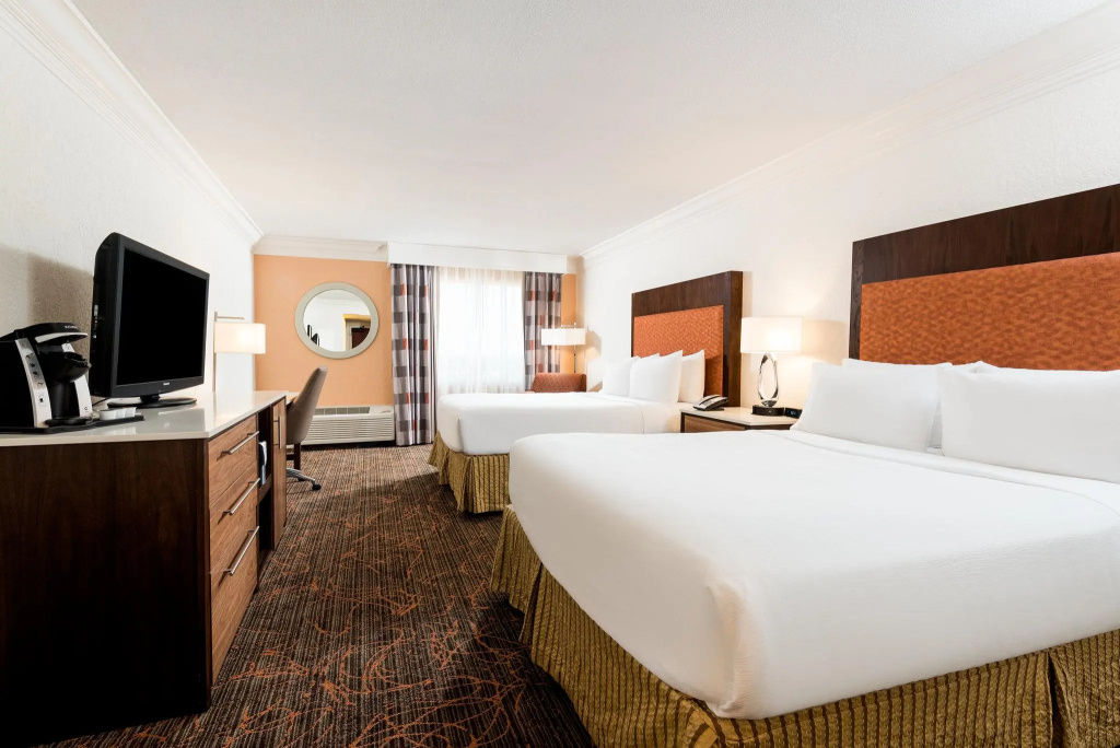 Holiday Inn Fort Lauderdale Airport by IHG