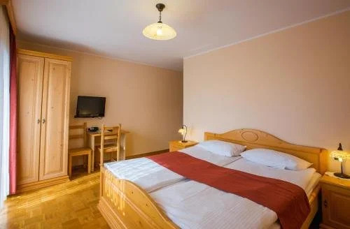 Török rooms, bistro & wellness