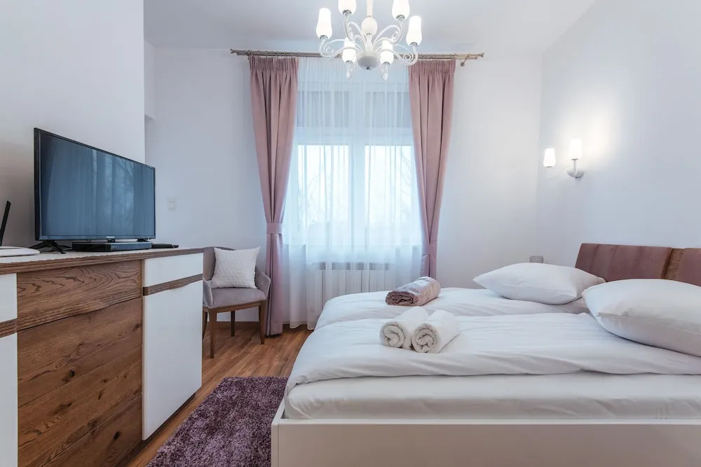 City Lights Apartments - Bosacka