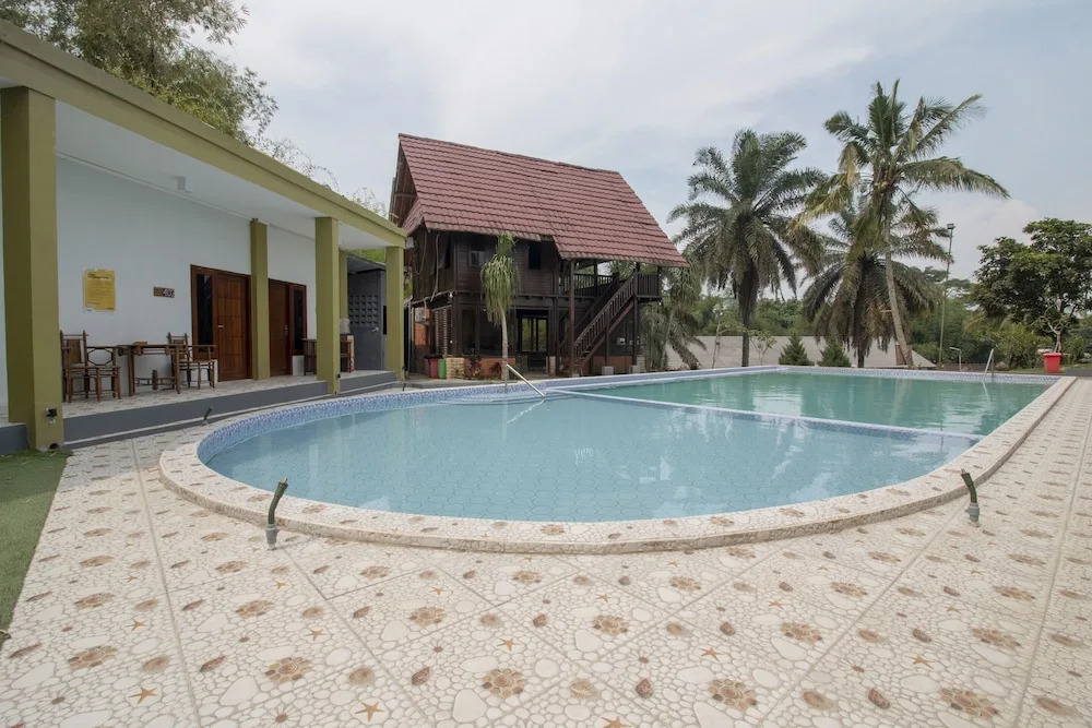 Bwalk Hotel by OYO Rooms