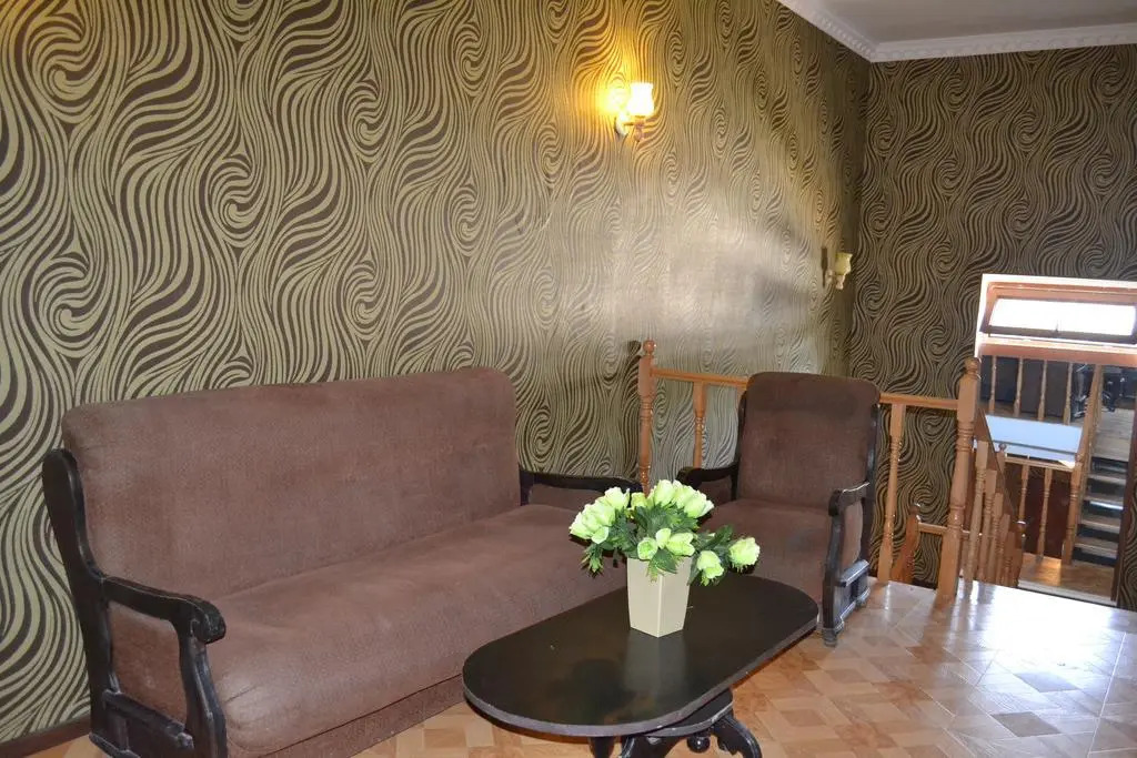 Orange Inn