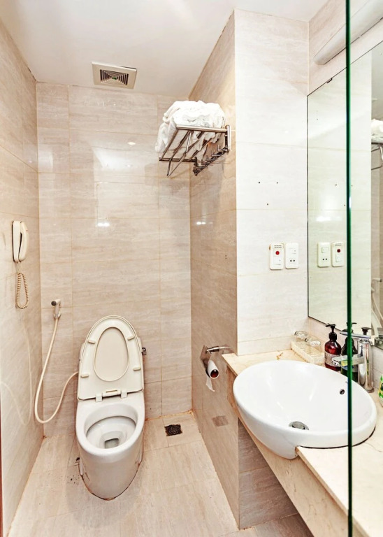 HANZ Royal Hotel