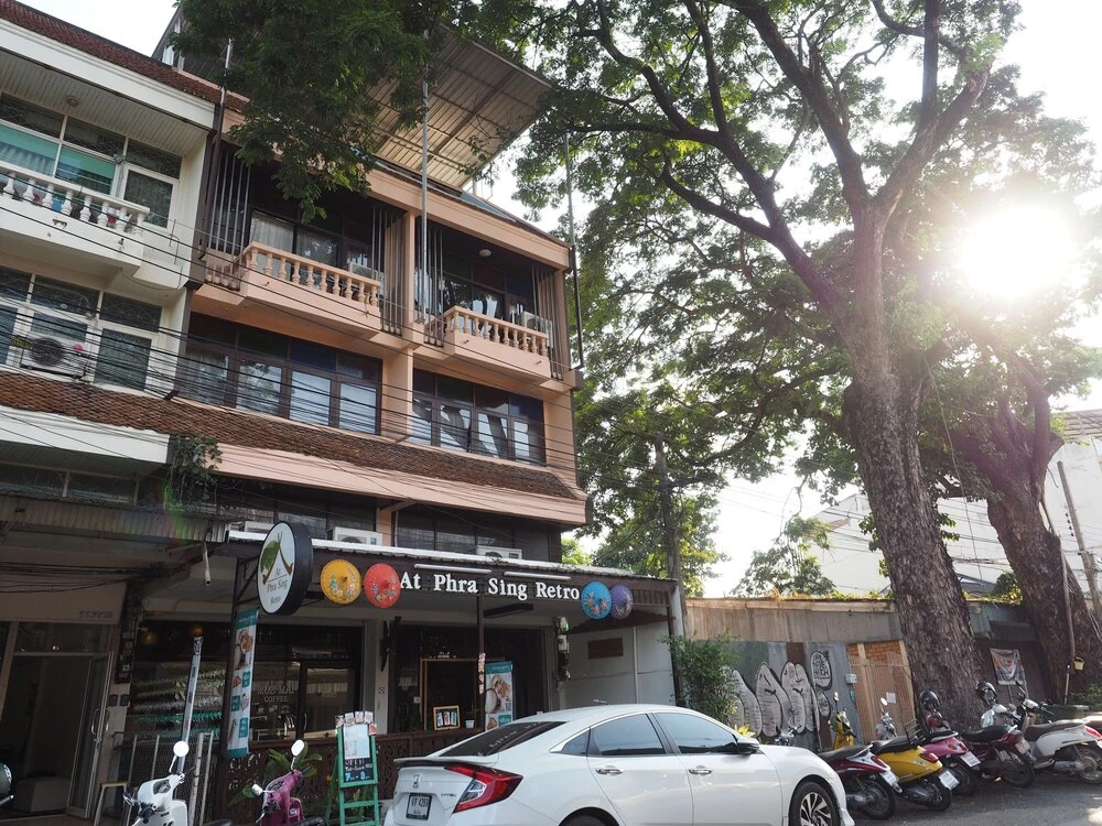 AT Phra Sing Retro