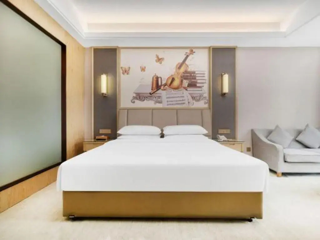 Vienna International Hotel (Chengdu Happy Valley, Dongzikou Metro Station)