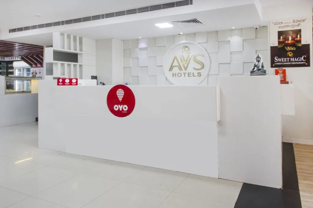 Sree Chandana Hotel by OYO Rooms