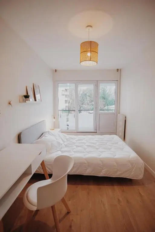 "Envie Lyonnaise" Location - 10 personnes - Terrasse - WIFI Fibre optique