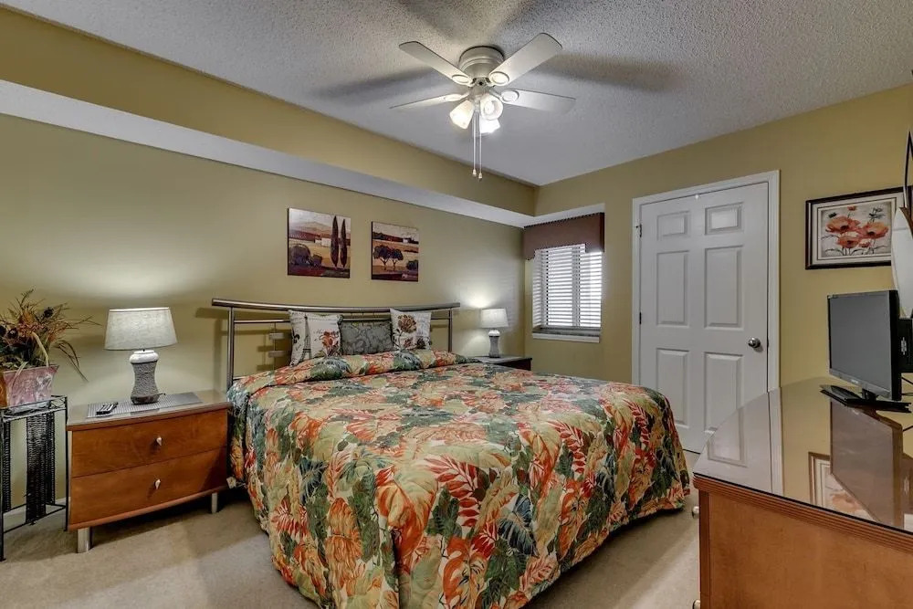 South Shore Villas - 505 by RedAwning