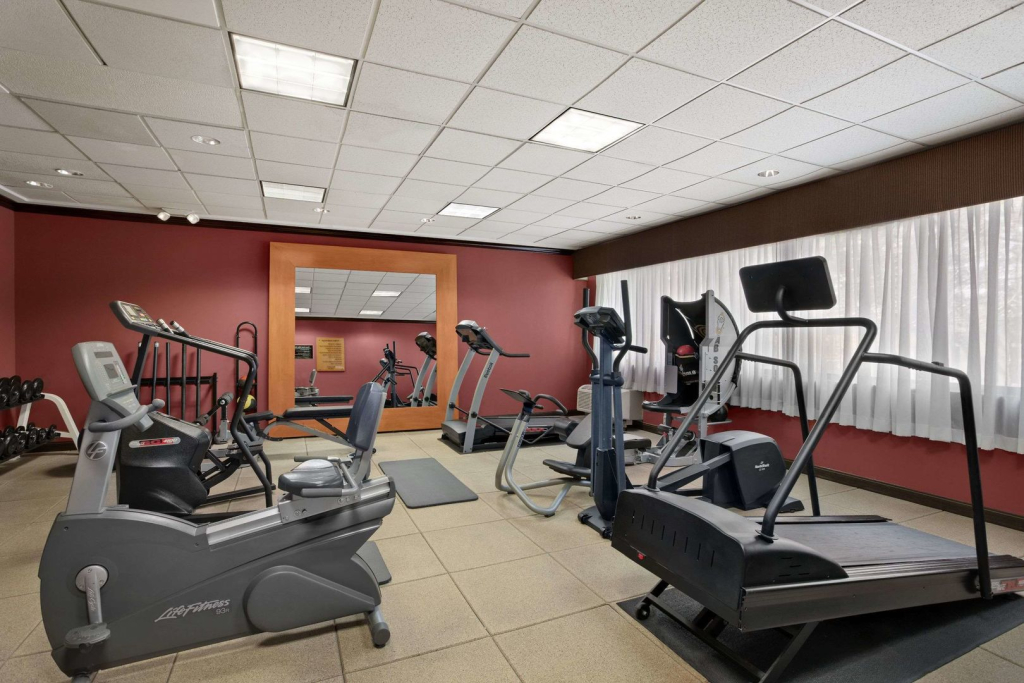 Holiday Inn - Long Island - ISLIP Arpt East by IHG