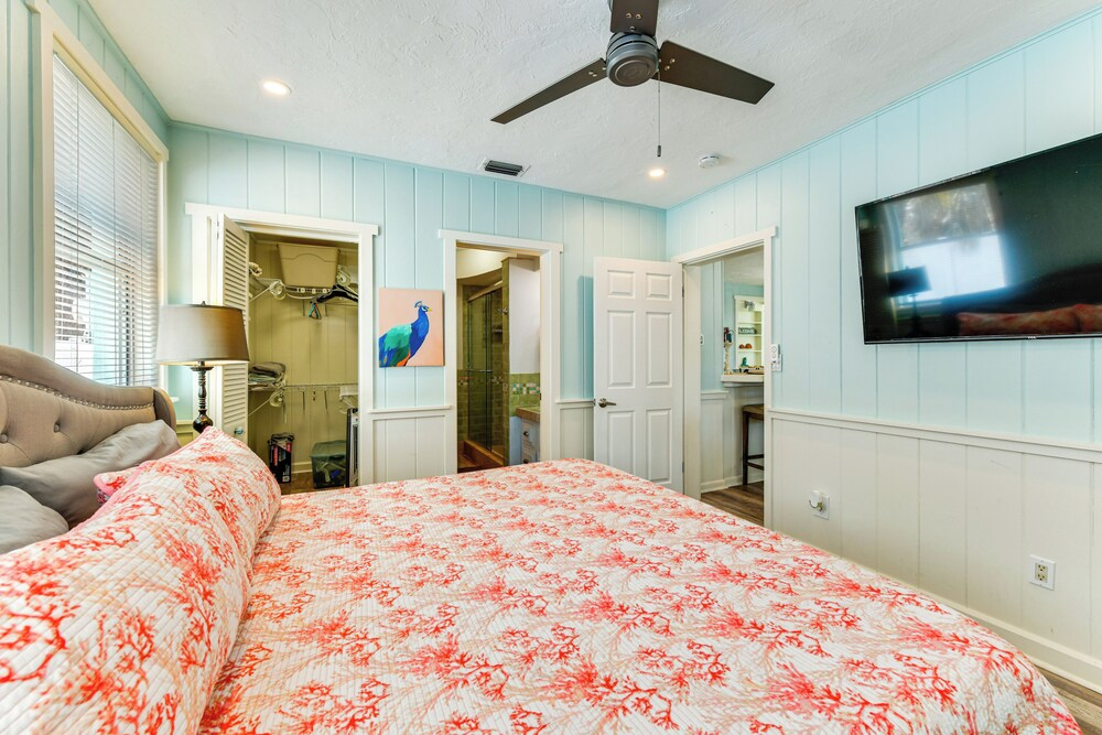 'vintage Mermaid Cottage' 4 Mi to Siesta Key Beach
