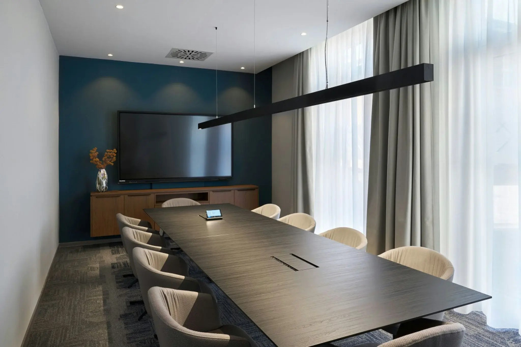 Отель Four Points Flex by Sheraton Goettingen