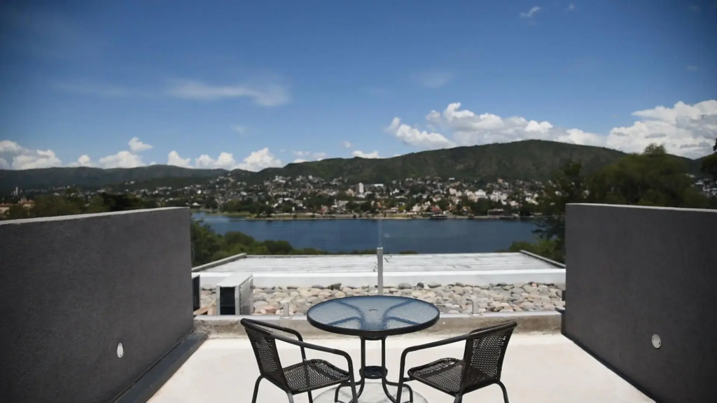 Domus Lake Resort