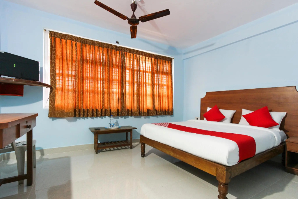 OYO 67385 Hotel Manasa