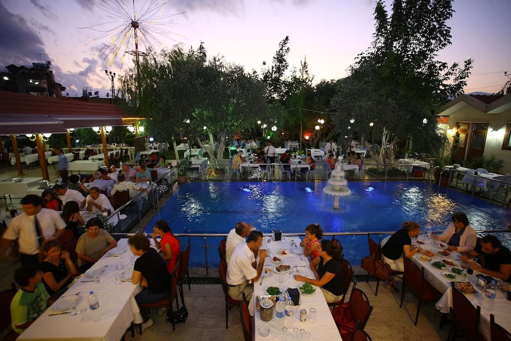 Yaman Hotel