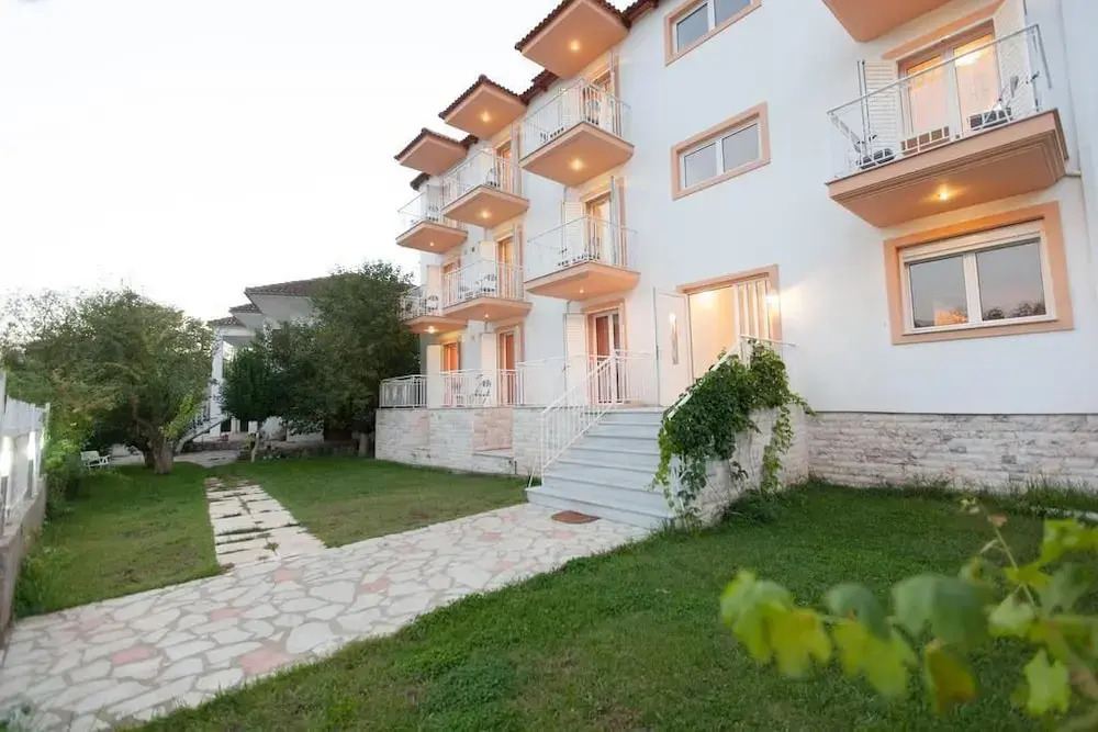 Elatos Apartments
